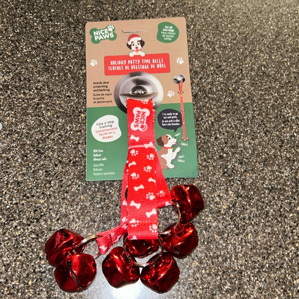 Nice Paws  HOLIDAY POTTY TIME‎ BELLS NWT